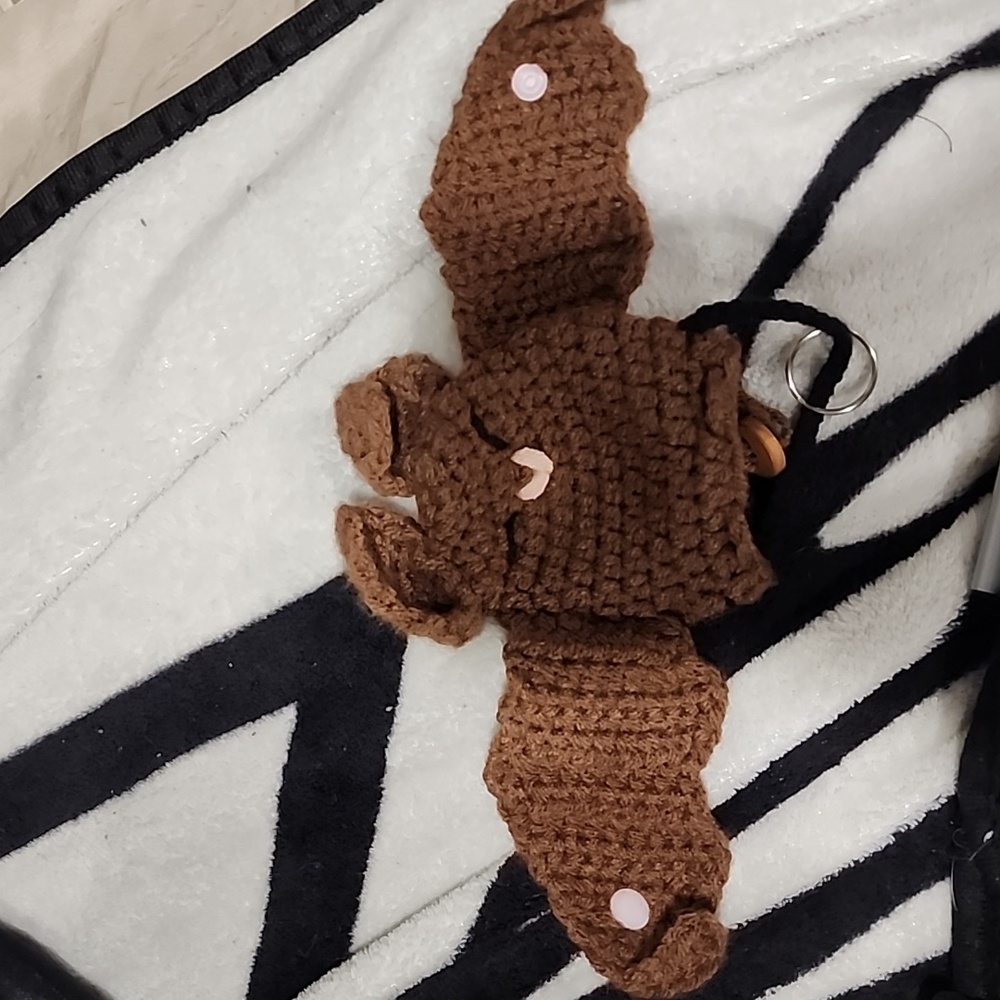 Crochet batpack and coin bat - Picture 6 of 8